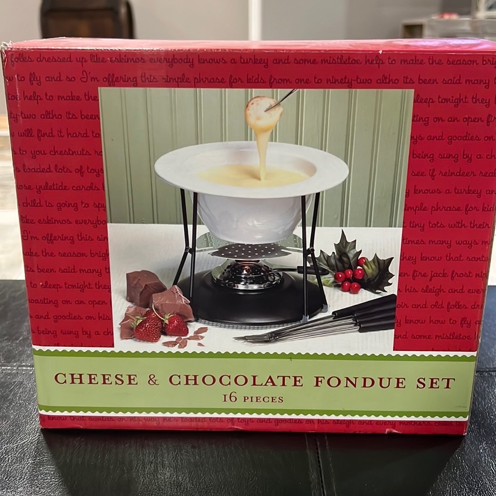 NIB Threshold Fondue Set Cheese Chocolate 16 Piece Holiday Christmas Gift Box